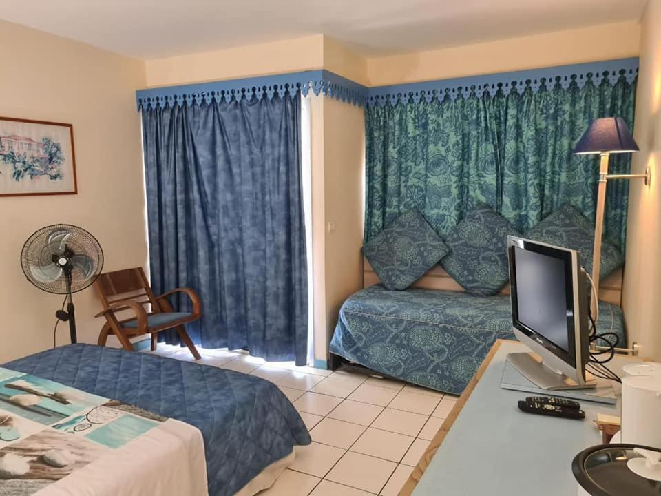لي تروا زيليه Studio Dans Residence Hoteliere Aux 3Ilets Pointe Du Bout Residence La Marina Carayou المظهر الخارجي الصورة
